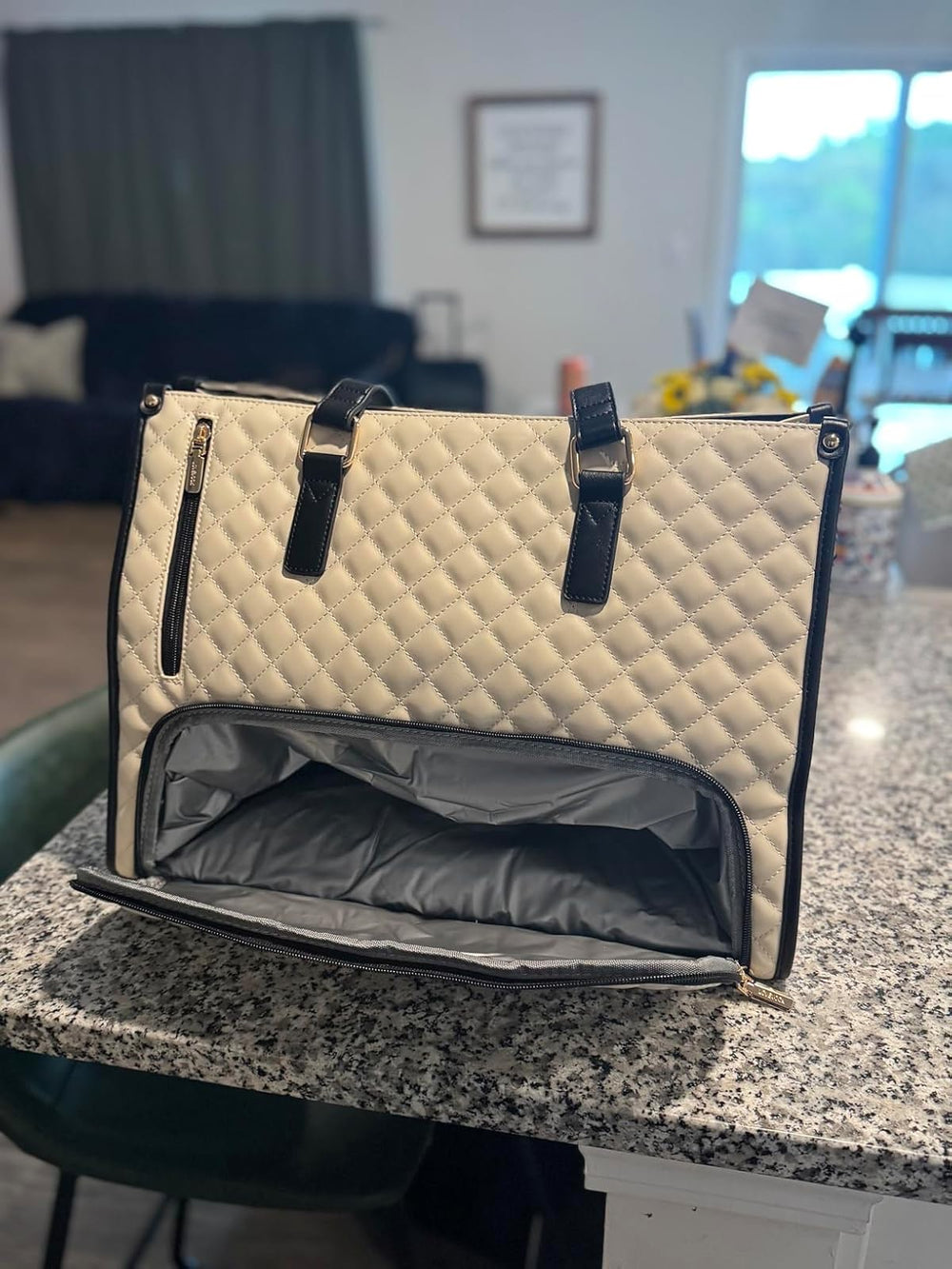 <h3> WHAT OUR CUSTOMERS THINK</h3>