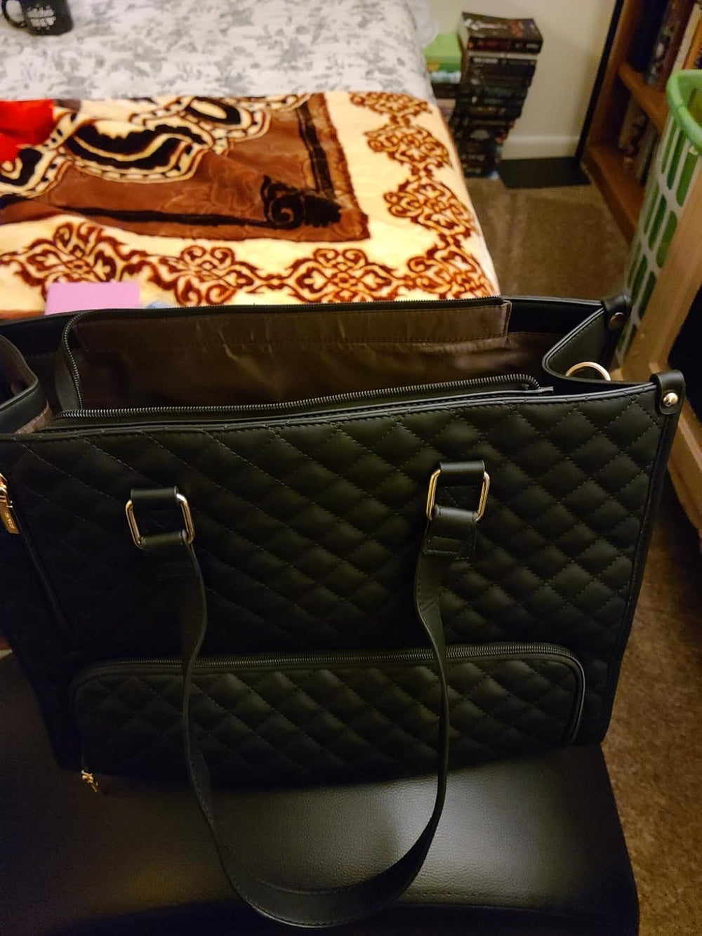 <h3> WHAT OUR CUSTOMERS THINK</h3>